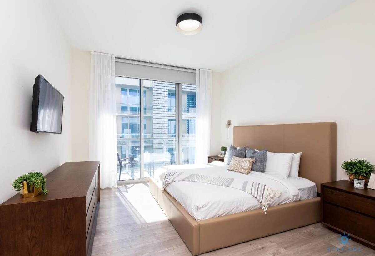 Near - Rooftop Pool - Hot Tub - Broad-walk