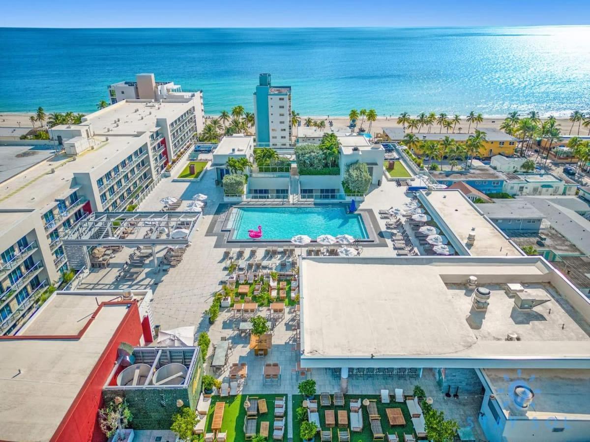 Near - Rooftop Pool - Hot Tub - Broad-walk Apartment Hollywood