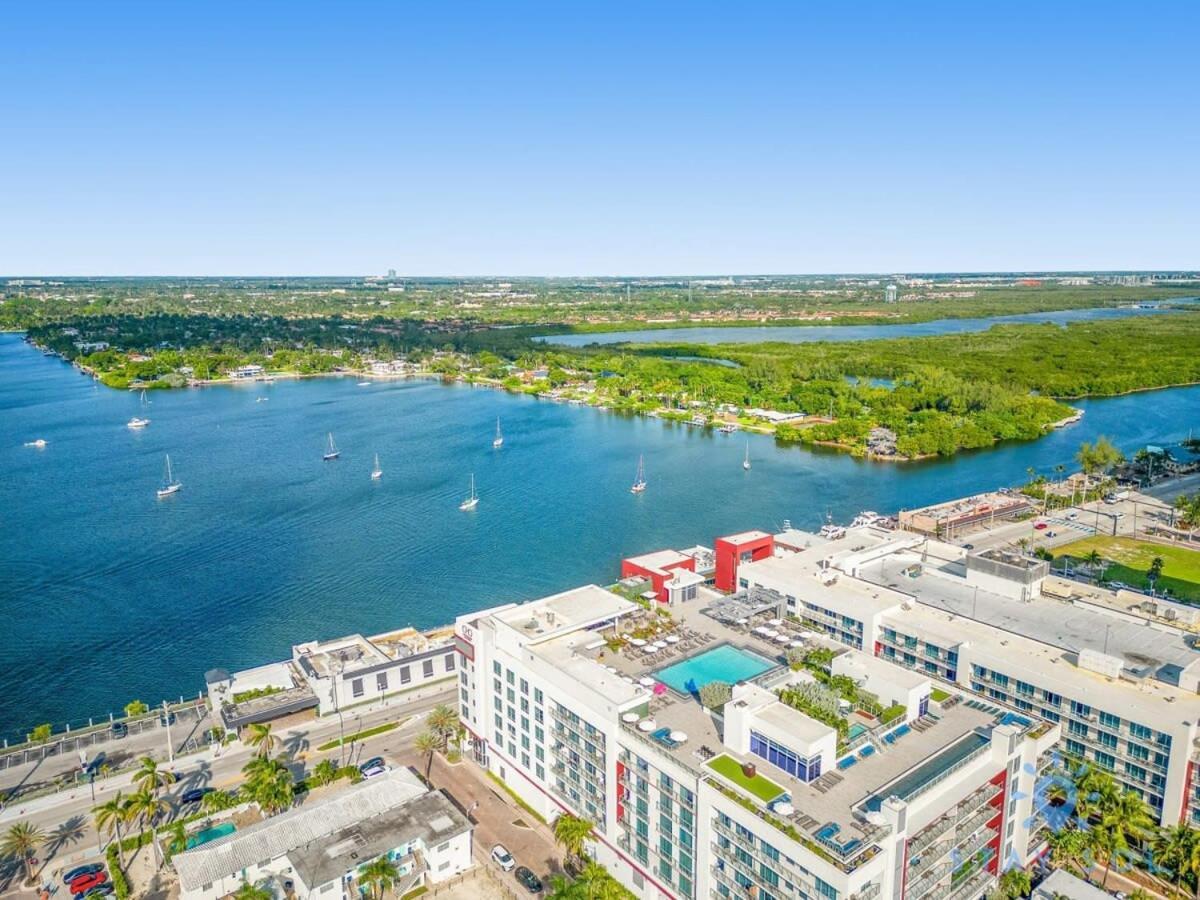Apartment Near - Rooftop Pool - Hot Tub - Broad-walk *
