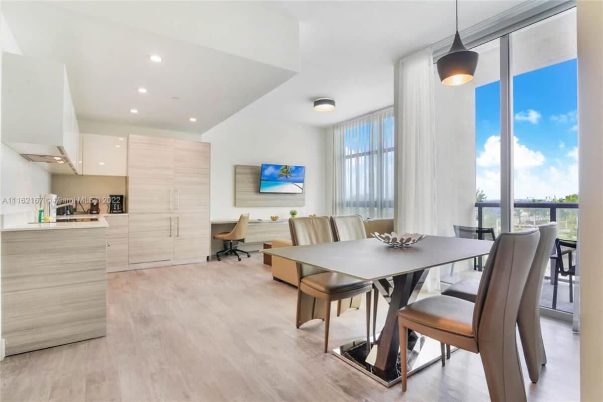 Near - Rooftop Pool - Hot Tub - Broad-walk * Hollywood