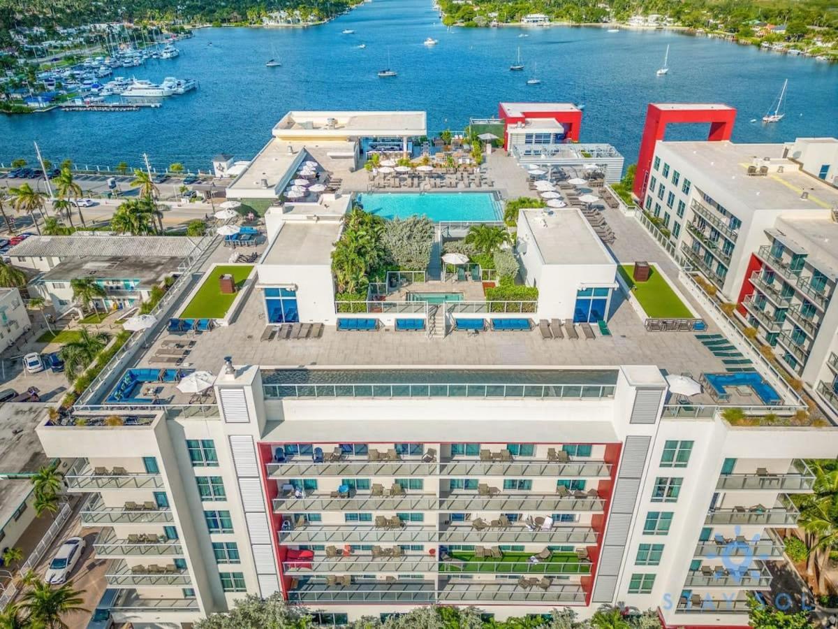 New!! Beachfront - Rooftop Pool Hollywood